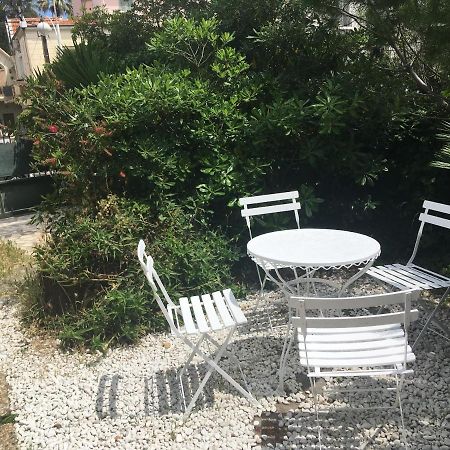 شقة Cozy House With Parking And Garden نيس المظهر الخارجي الصورة
